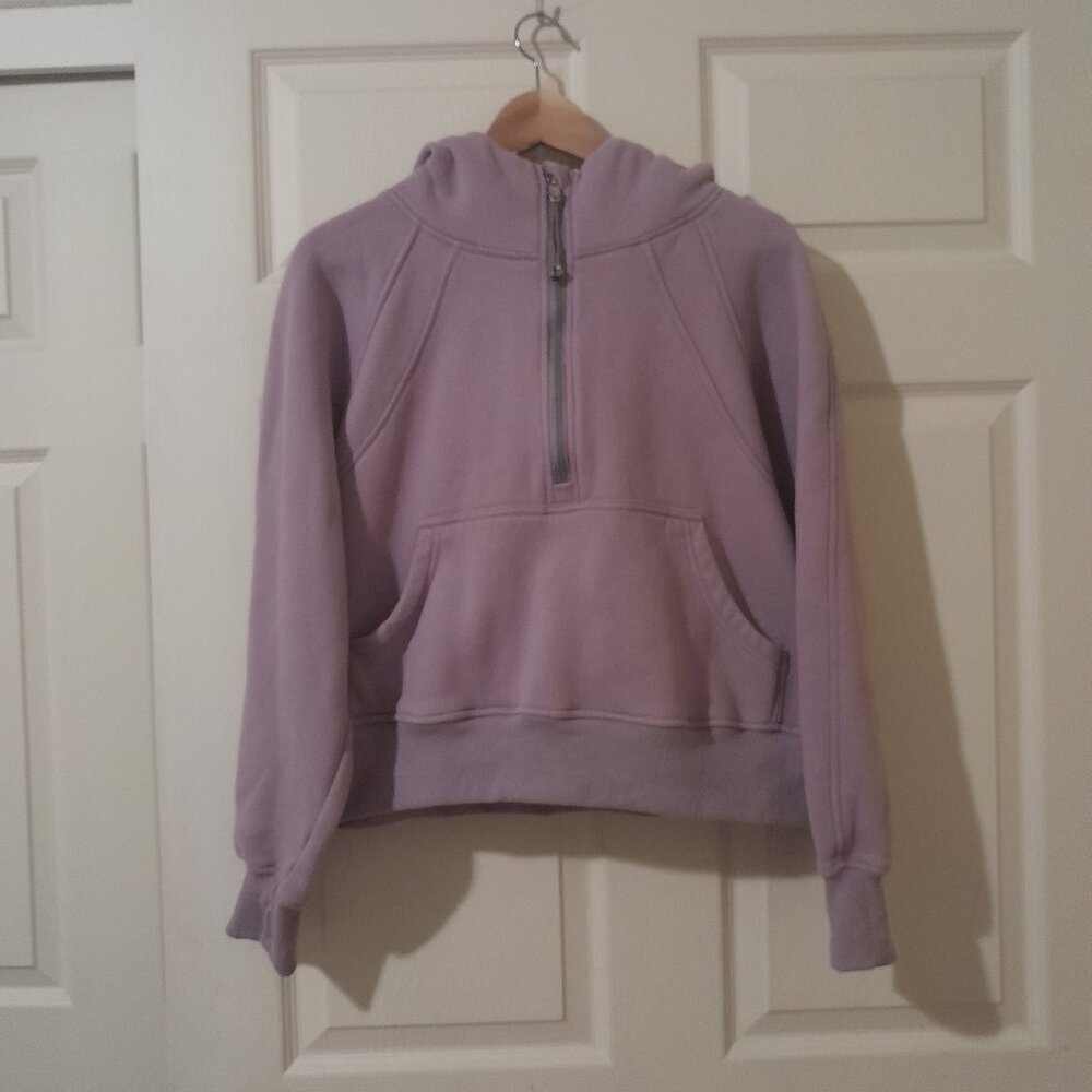 Thumb hole pullover hoodie